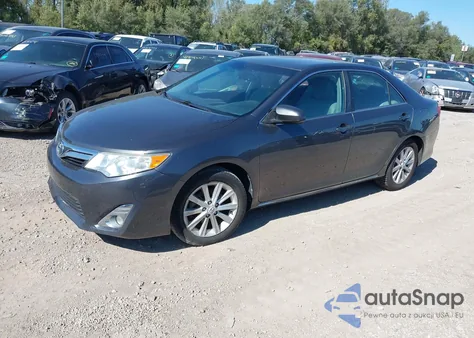 2013 Toyota Camry Xle z USA, uszkodzony, nr VIN 4T1BF1FK3DU649078